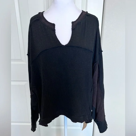 NWT POL Black Brown Waffle Knit Comfy Boyfriend Oversized Top Raw Edges Sz Small - Picture 6 of 8